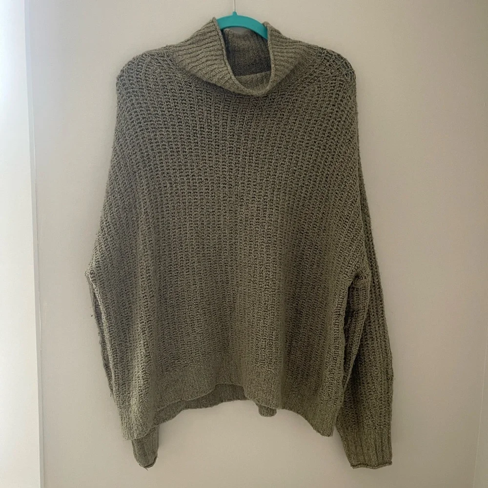 American Eagle Outfitters Green Cowl Neck Sweater - Picture 1 of 6